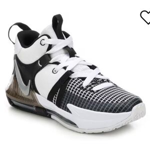 Boys' Nike Big Kid Lebron Witness VII Basketball Shoes